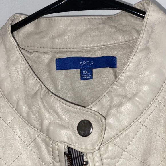 White Leather Style Jacket, Women’s XXL - Picture 4 of 7